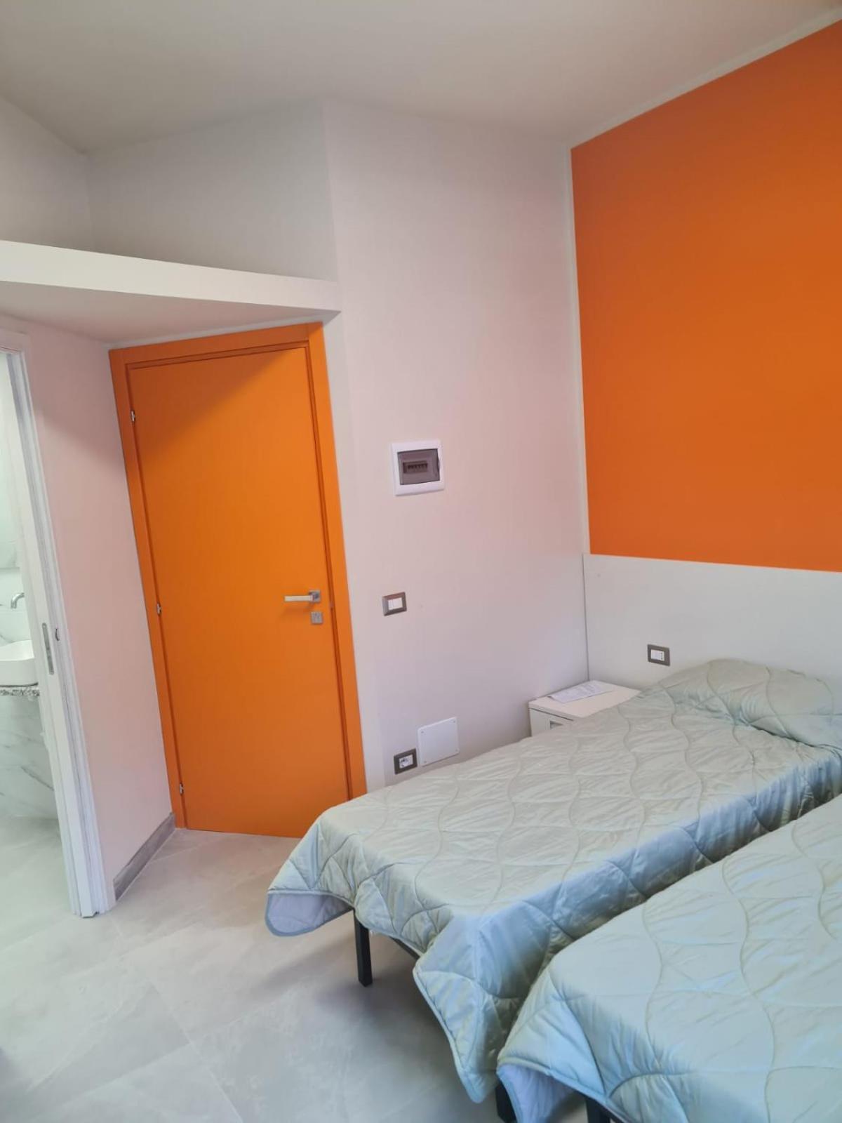 Hotel Arcobaleno By Dimora Chic Novara Exterior foto