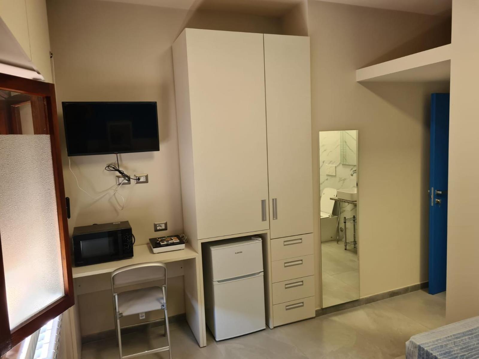 Hotel Arcobaleno By Dimora Chic Novara Exterior foto